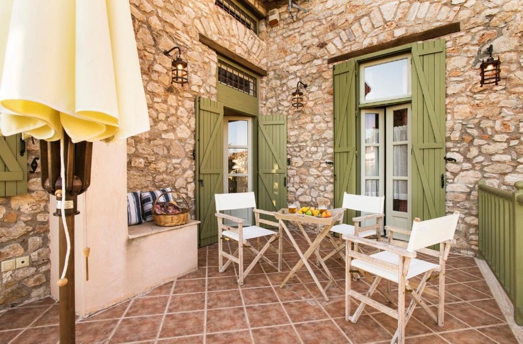 Kyparissia Old Town Lodge With Amazing Sea View Экстерьер фото